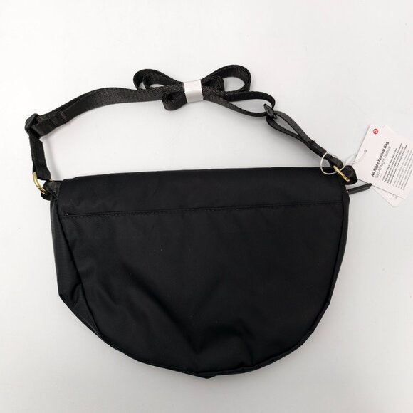 🥬Lululemon All Night Festival Bag 5L Black Gold Accents - Picture 2 of 7